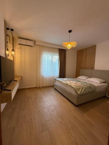 Two-Bedroom Apartment with Balcony image 10