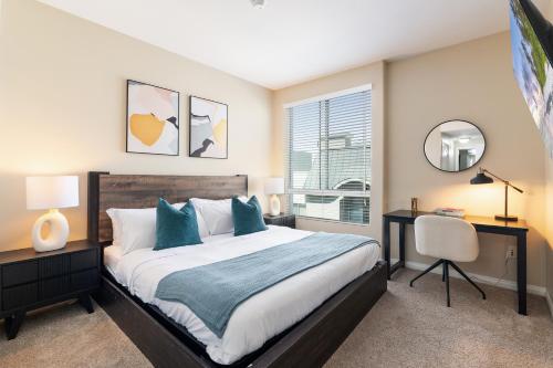 Lafortezza By Devecchio Stay 2BD 2BA Pool and Gym in Los Angeles, USA