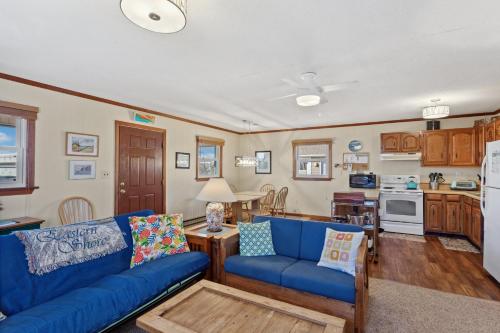 5165 - Holden Inn - image 12