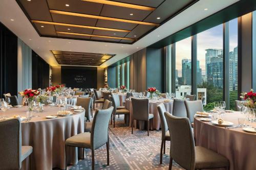ห้องประชุม / บอลรูม, คิมป์ตัน มาลัย กรุงเทพฯ บาย IHG (Kimpton Maa-Lai Bangkok - an IHG Hotel By IHG) near โรงเรียนมาแตร์เดอีวิทยาลัย