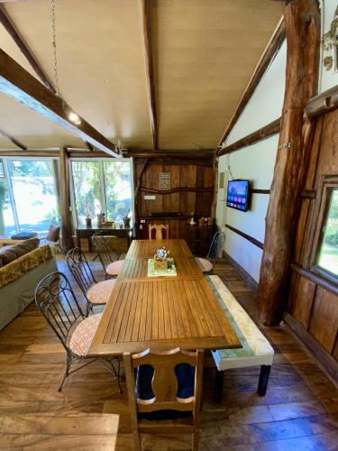 Közös társalgó / TV, YerbaBuena Lodge in Monteverde