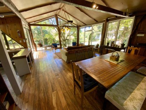 Közös társalgó / TV, YerbaBuena Lodge in Monteverde