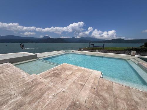 Beautiful & Warm Cabin with Lakeview 3BR 2 5BA in Valle de Bravo, Mexico