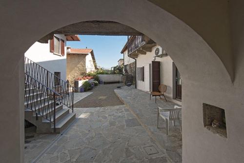 LevOasi 4 in สเตรซา