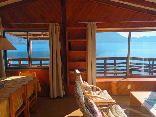 Cabana Celeste - Acceso directo a playa lago Caburgua y cancha de tenis - direct access Beach in Cab in Caburgua