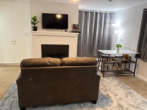 Cozy Studio at the Pecos Village