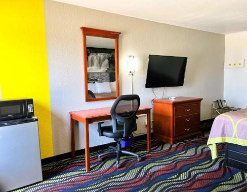 Super 8 by Wyndham Vincennes - image 10
