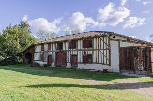 Aed, Chateau de la Grotte in Argelouse