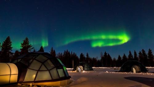 Kakslauttanen Arctic Resort - Igloos and Chalets - image 11