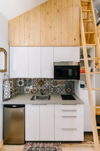 Adventure Knap Shack in Nordegg (AB)