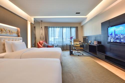 room detail thumbnail 1
