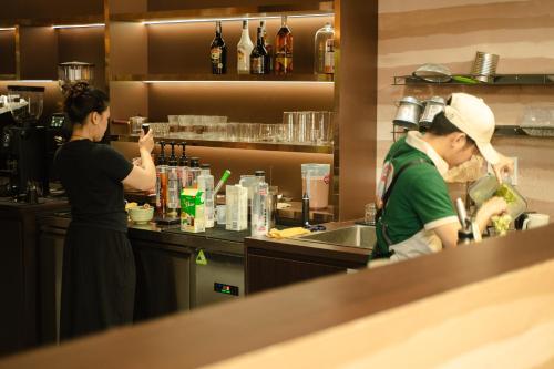 Vienna Hotel - 바/라운지