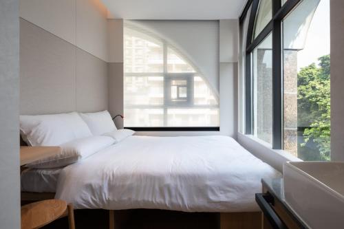 Guangzhou Desti Youth Hostel -Rainbow Bridge Metro Station in Guangzhou