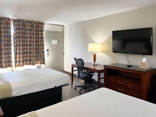Days Inn by Wyndham Raleigh South - image 12