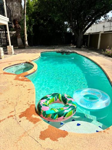 Best location in McAllen pool perfect for groups