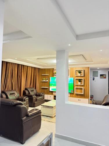 newtown apartment olaleye iporin surulere nigeria in Tejuosho