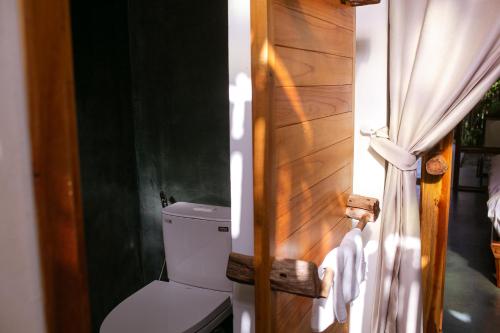 Standard Double Room image 10