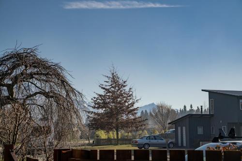 Vista Vale - Wanaka Holiday Home - image 3