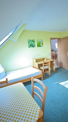 Pension auf dem Pferdehof Gut Greppin - mit WLAN, Sitzecke, Garten & kostenlosem Parken in Greppin, Deutschland