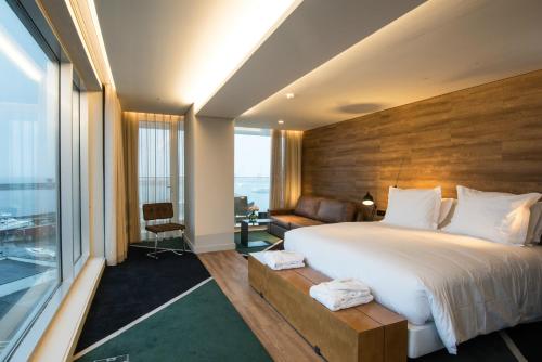 Azor Hotel