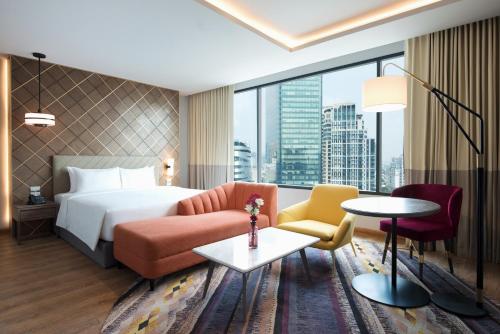 room detail thumbnail 1