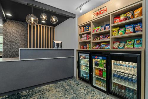 大堂, TownePlace Suites by Marriott Minneapolis West/St. Louis Park in 金黃谷