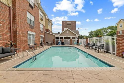 TownePlace Suites Minneapolis West/St. Louis Park - image 9