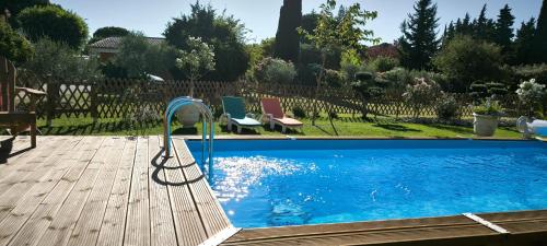 Swimming pool, Au Nid de MesAnges in Colonzelle