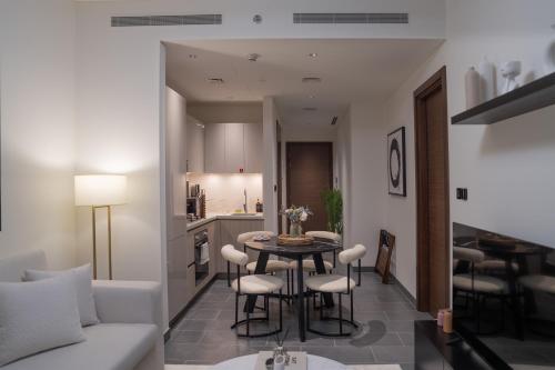 Lux Sobha Hartland 1 BR with 5 Star Resort Amenities, Dubai (Foto 10)
