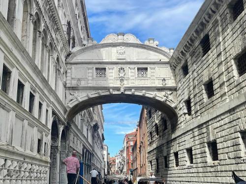 Ca' ai Sospiri, Venedig