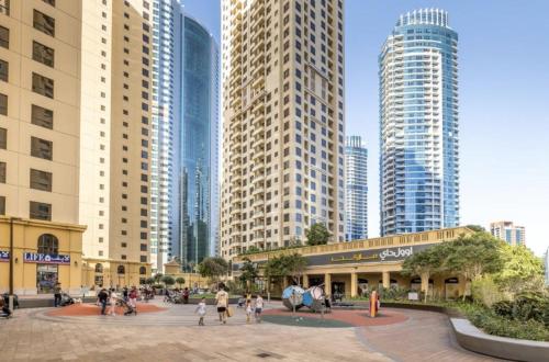 4 Bedroom Sea View Apartment in Jumeirah Beach Residence, Dubai (photo 4)