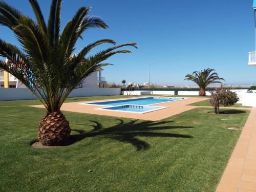  Baleal Holidays - Surf Apartment Pool with Tennis Court, Ferienwohnung in Baleal