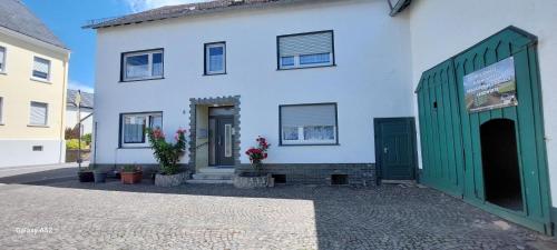 Exterior view, Muhlbachhof in Berg