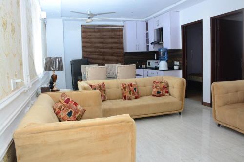 2 BR city view Apartment with AC WiFi TV and more in Dera Ghazi Khan