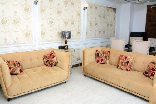 2 BR city view Apartment with AC WiFi TV and more in Dera Ghazi Khan