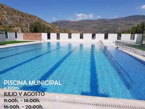 Úszómedence, El almendro de Maruja in Torviscon