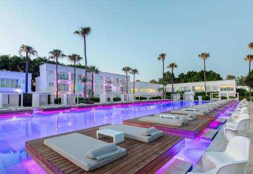 So White Club Resort - image 14