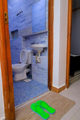 Vonios kambarys, Happy Home Ke in Meru