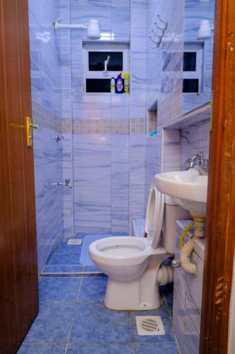 Dušas, Happy Home Ke in Meru