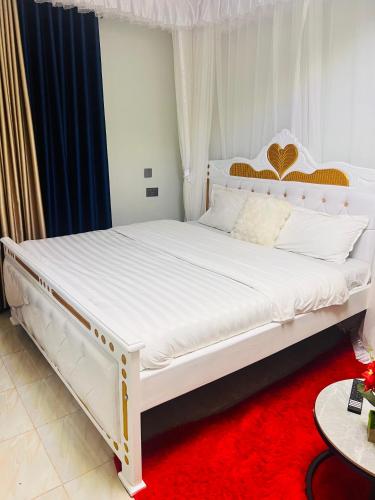 Cozy Residence VIII 3 Bedroom near Speke Resort - image 3