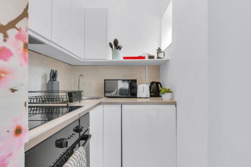 Stylish Lena Apartments Hammersmith - image 6