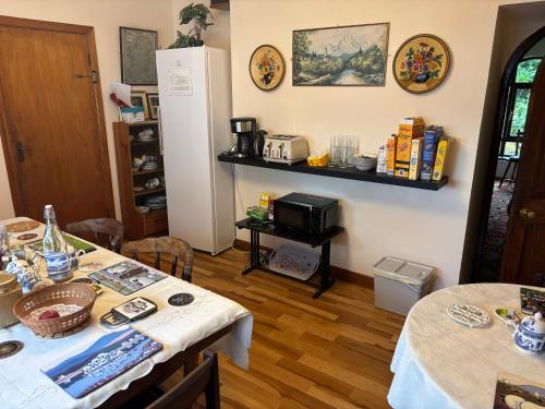 Palm Grove B&B in Cashel