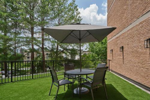 Comfort Suites Raleigh Durham Airport/RTP - image 2