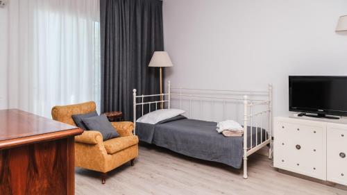 2 twin beds
