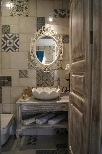 Fehmi Bey Alacati — Photo 2