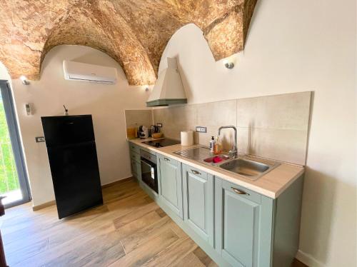 virtuve, Romantic Getaway - BaBsuites in Palmoli