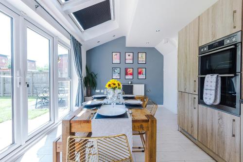 Stunning Riverside 3-Bed Home by 53 Degrees Property in Manchester with Garden & FREE Parking!, Manchester (photo 10)