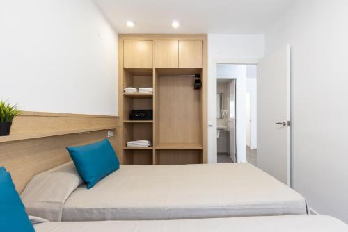 Rentalmar Zahara family suites - image 4