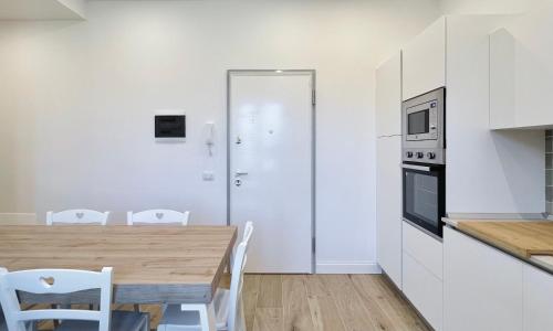 Nuovissimo Trilo vicino ai campi da tennis in Varazze