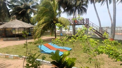 Skats, Rent your own private beach bungalow in Ampeni